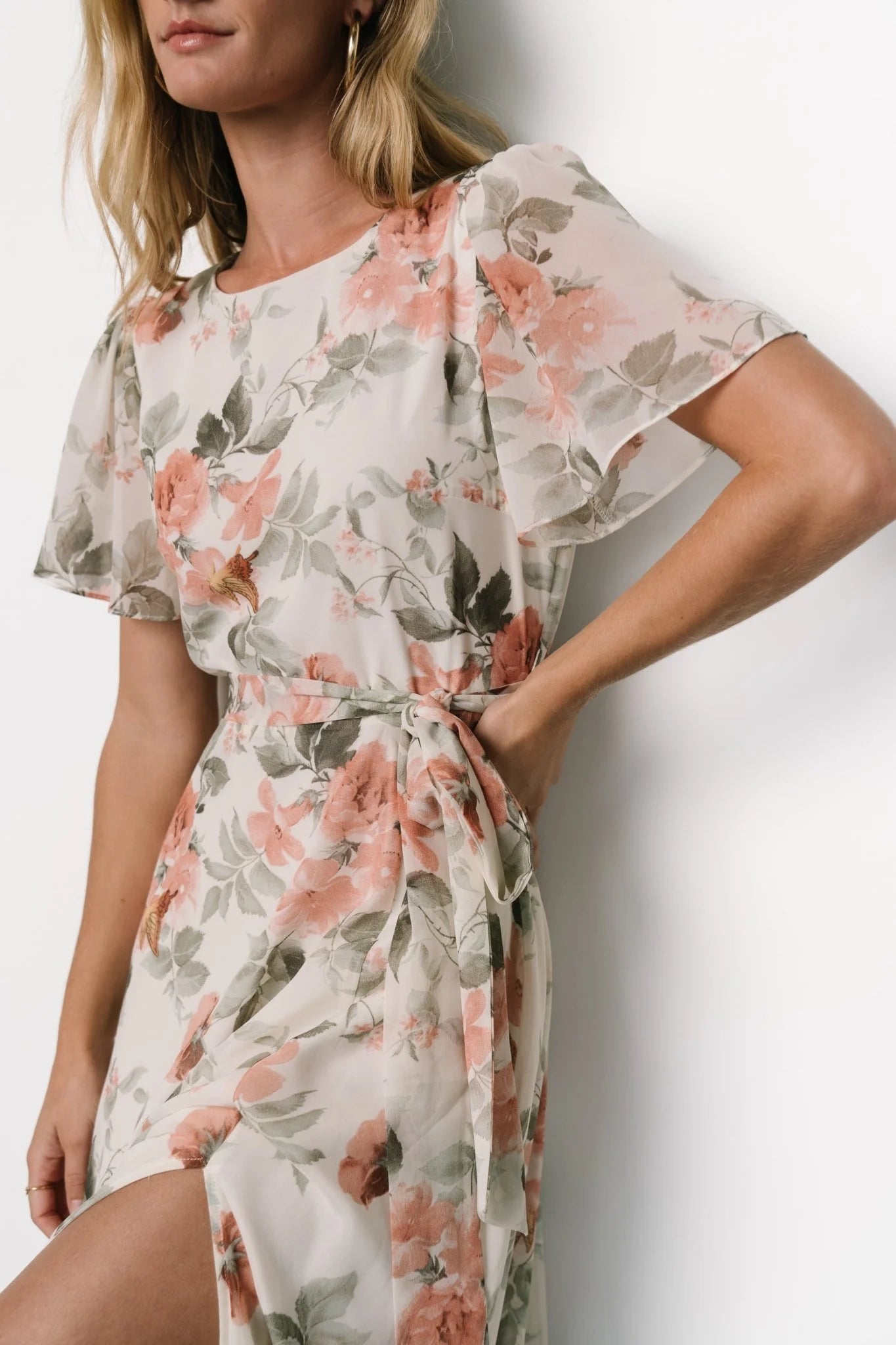 Naomi Short Sleeve Maxi Dress | Ivory + Coral Floral